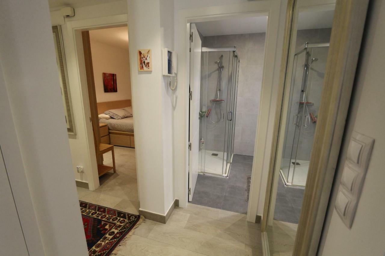 Modern & Spacious Apartment Near La Concha Bay San Sebastián Exteriör bild