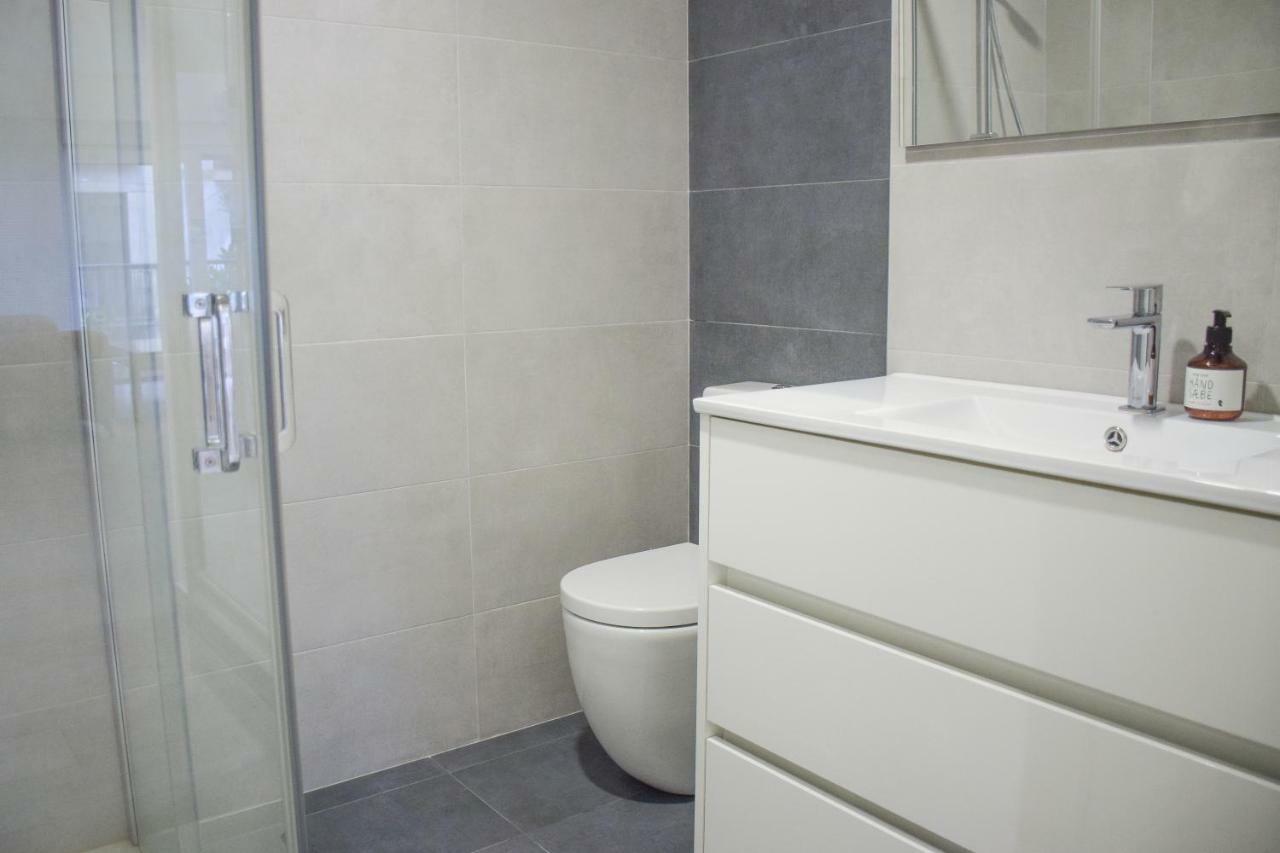 Modern & Spacious Apartment Near La Concha Bay San Sebastián Exteriör bild
