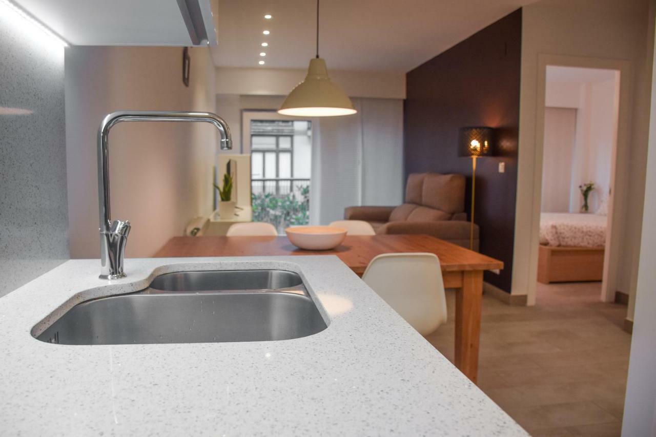 Modern & Spacious Apartment Near La Concha Bay San Sebastián Exteriör bild